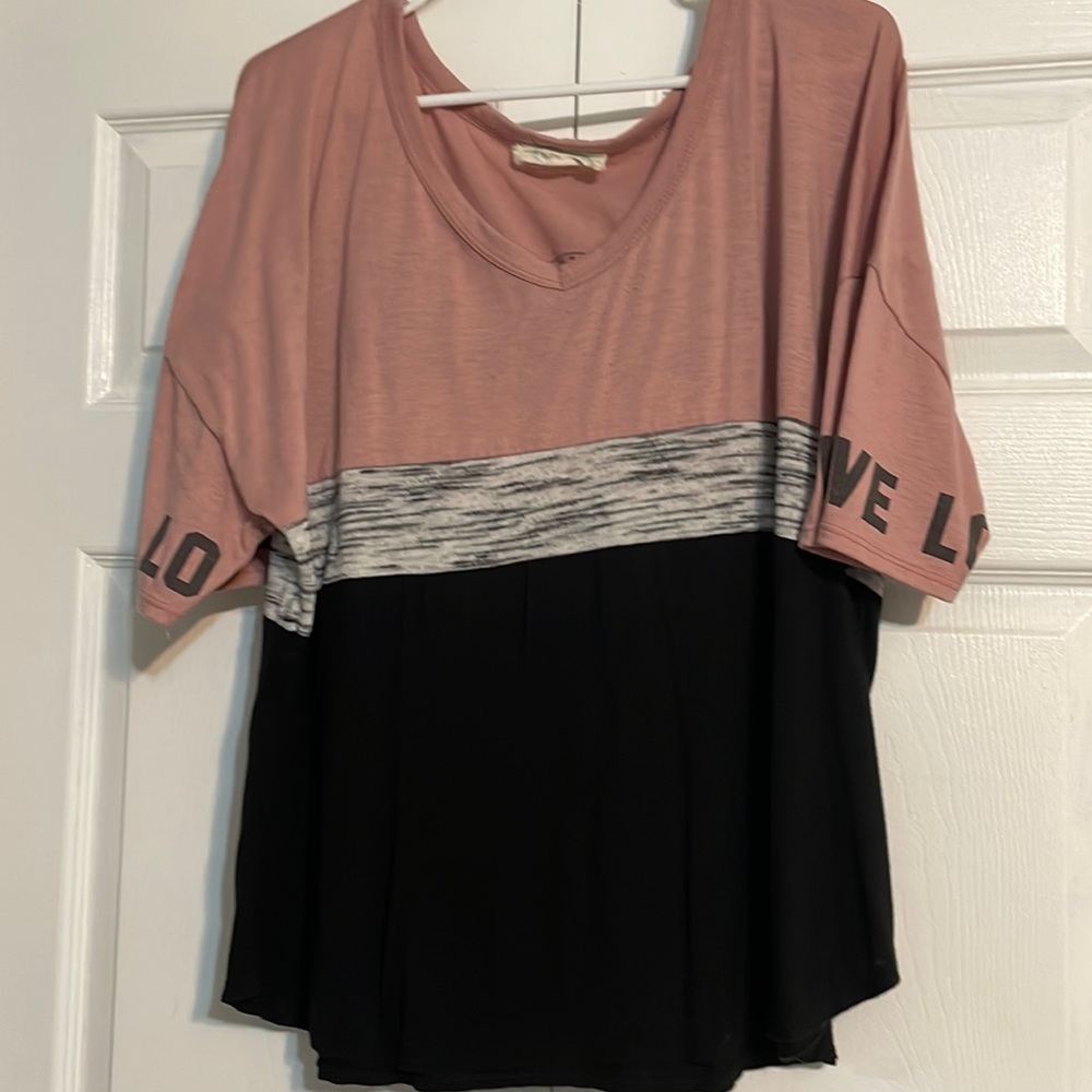 Flowy v-neck short sleeve